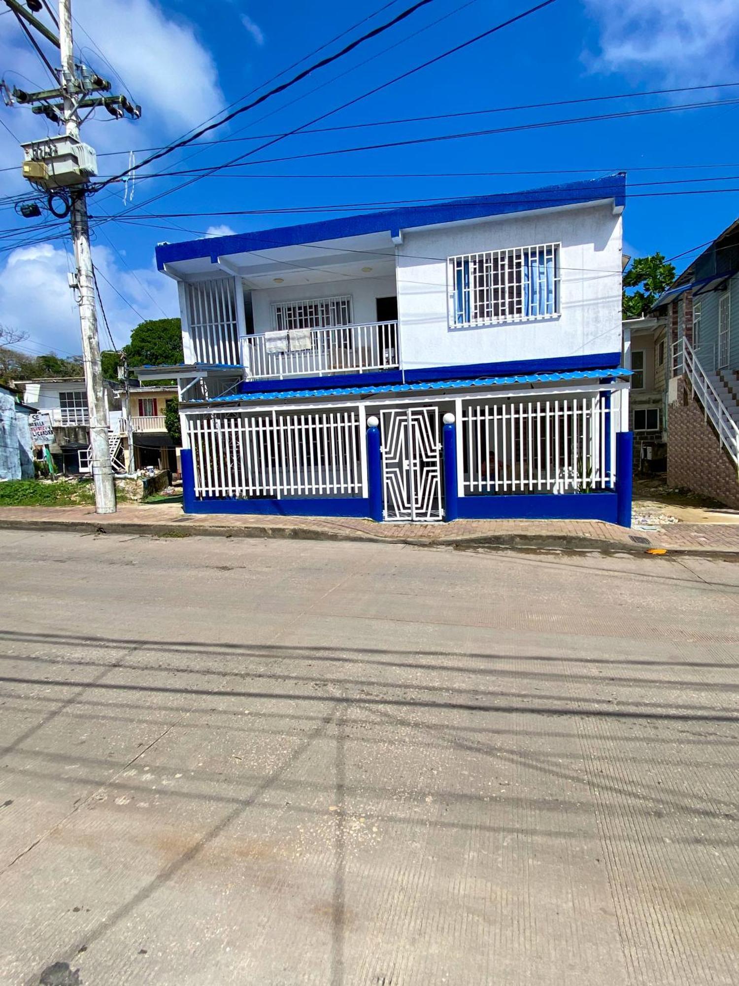 Miss Yasmin Place San Andrés エクステリア 写真